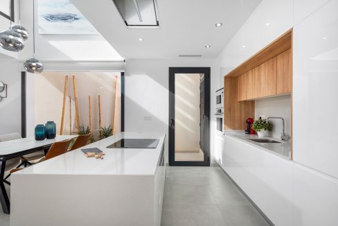 o_1ei6kkebihtolek5hq7pvd1c31