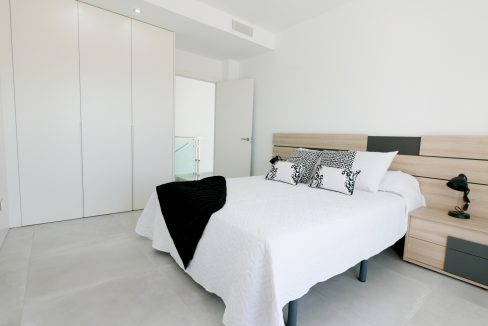 o_1ei70ttsd1mnpv7m8141nrj1ivh2q