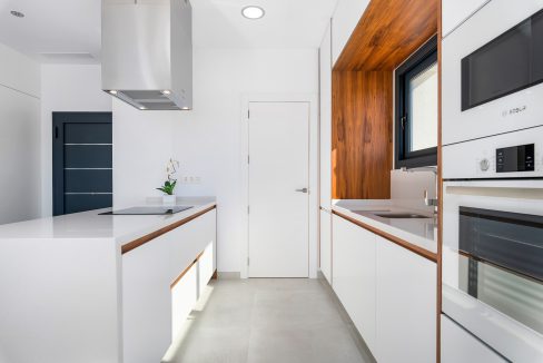 o_1ei70ttsd1pk1tk1v8sri1n4u31