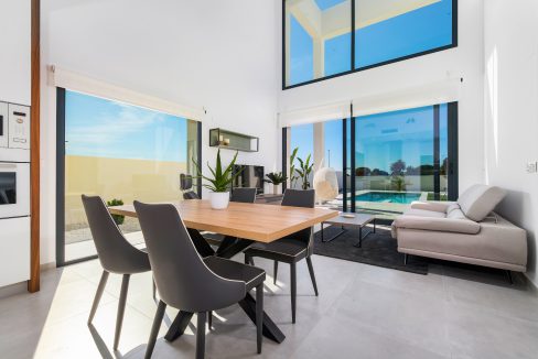 o_1ei70ttsetclk71imsaq3d9u35