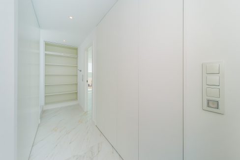 o_1eiat6lqu18s61ufb1nu81pdt1pr24t