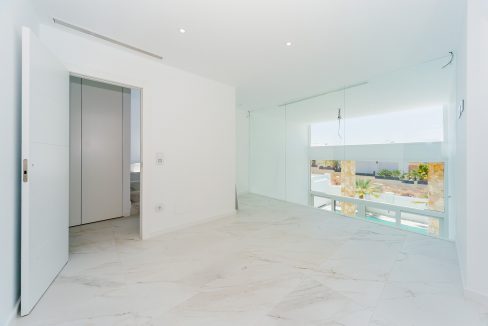 o_1eiat6lquoba13dug3fvgp1beo51