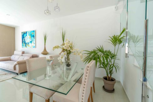 o_1eiava9cj1a6e1ha31es3r101u084k