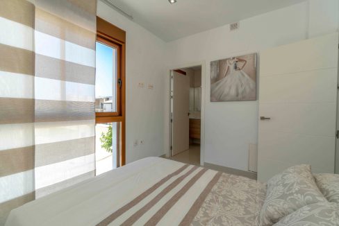 o_1eiava9ck180819o017gth891iv854