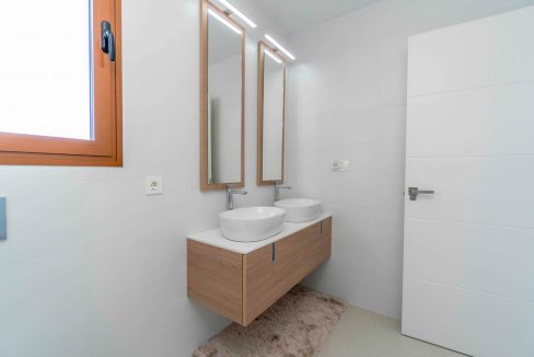 o_1eiava9ck8le18mv15n418iekmn5i