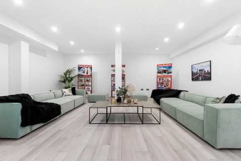 o_1eibg3grkg8cdvn2eh1d2jvsd33