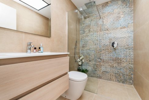 o_1eibl6kvfr411ldq1jv3m4r1h7132