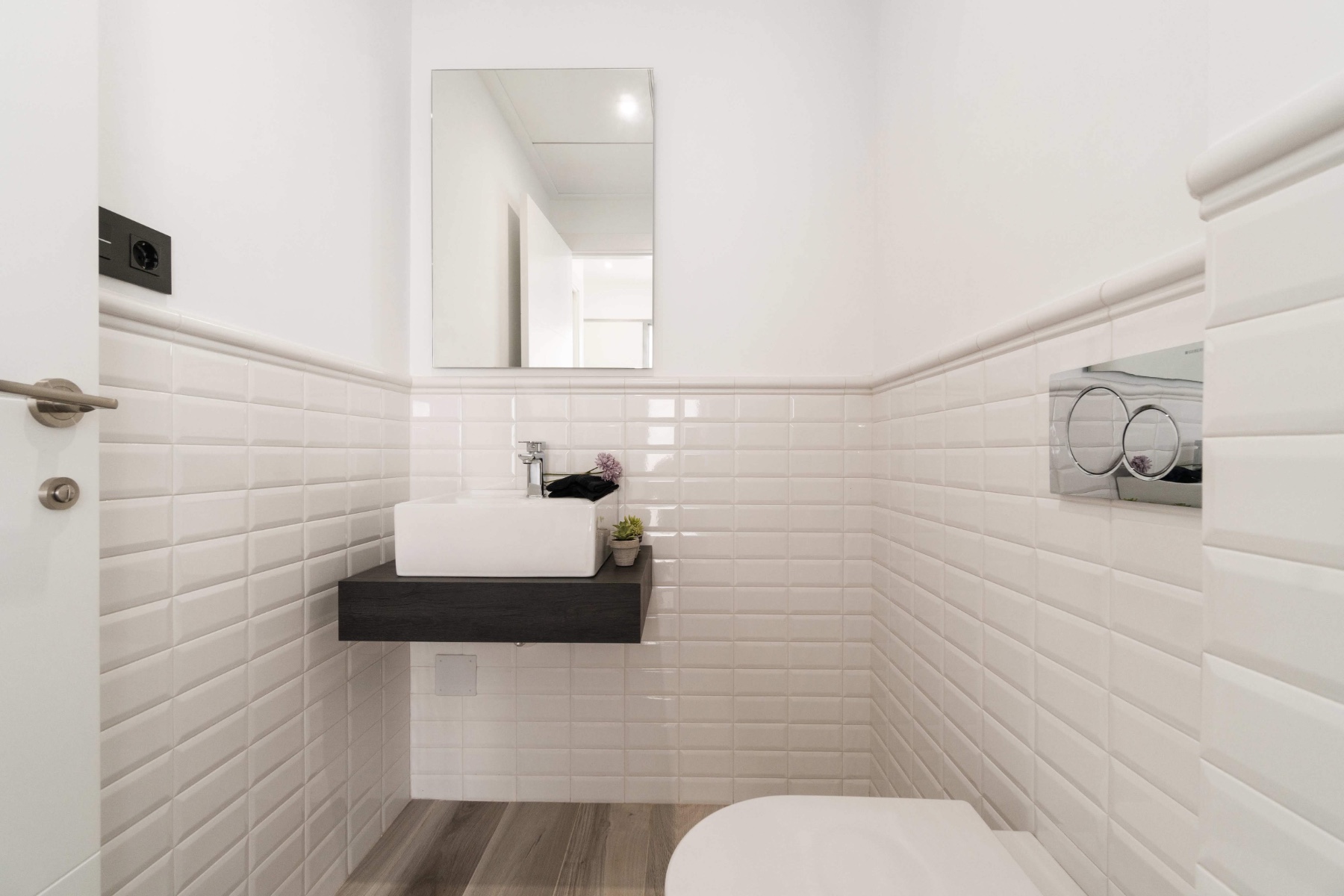 o_1eij87k9r1ajdbsatm1gq11sad52