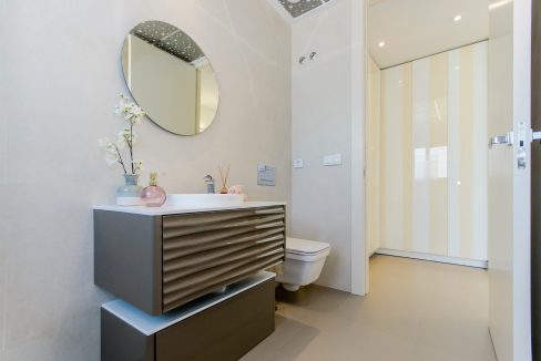 o_1eir1o8gg1hfq1shifnh1jkd44n2l