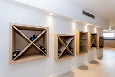 o_1eir1o8gj18tn1i99123j6e14un3o