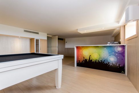 o_1eir1o8gj19mpdvv1q4b1lr2b4r3p