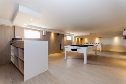 o_1eir1o8gjfja5515dh187hk8t3m