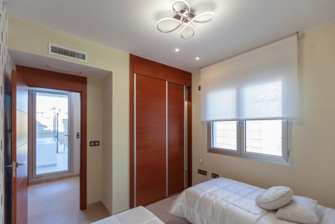 o_1eir5q6tb1n3d1qn8sq417aqlv628