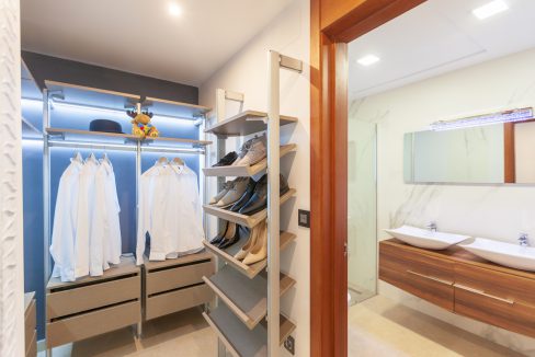 o_1eir5qe1f1cnu5ehnp719jl1t922o