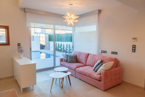 o_1eir6iuiuru21pnljca1ae2tqc26