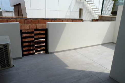 o_1eirjj37dn11d4un351hmmcul2n