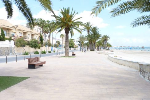 o_1eit1s63h12cm1b4ssrp1mbl2d54t