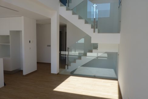 o_1eit48036qen1tfcchr1pen18n735