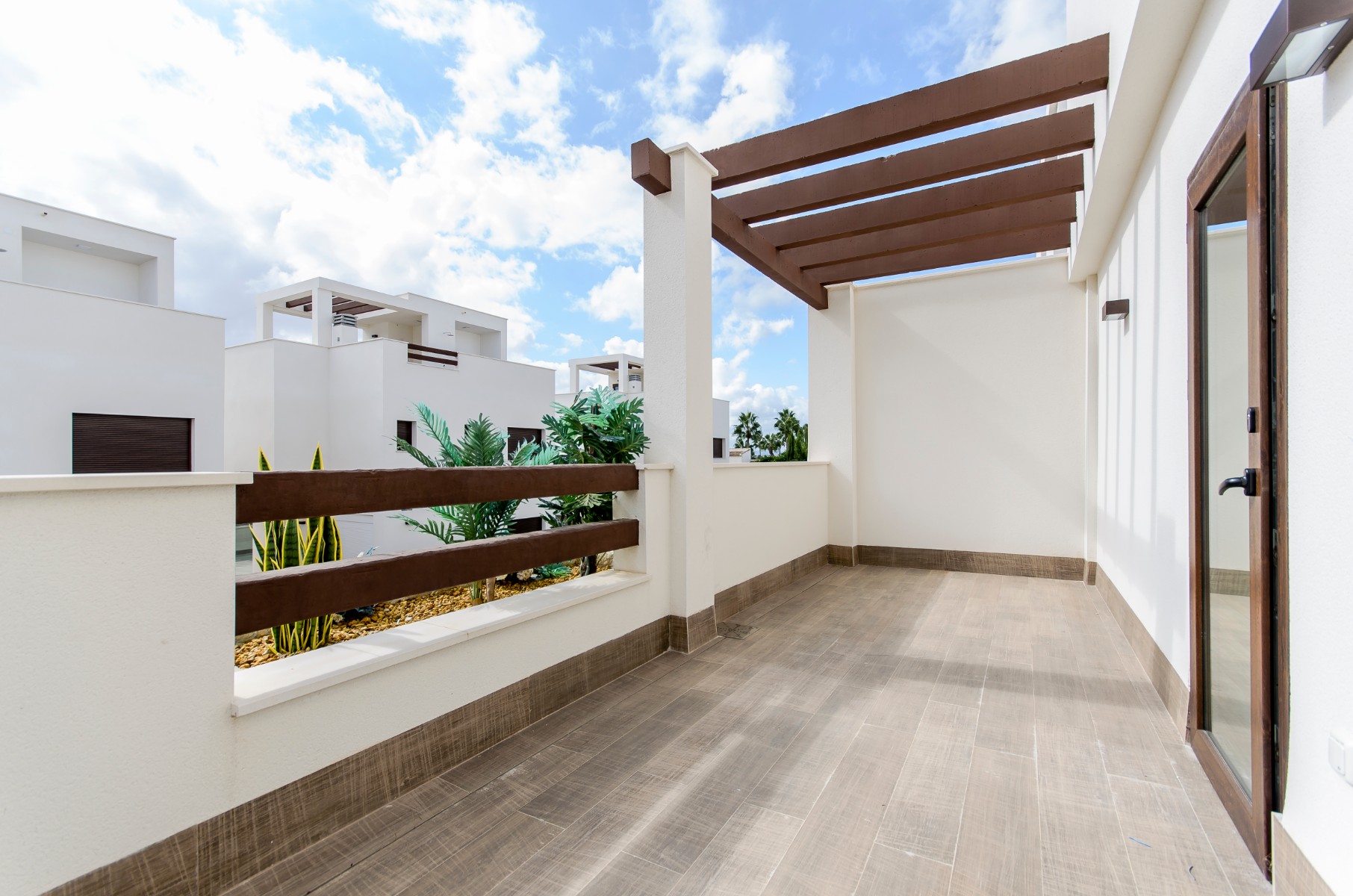 o_1eitndgums1m1r1b1ehb8dsdp22m