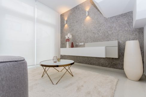 o_1eitndgups6m2p51tc1fv78c63a