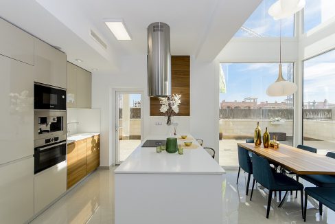 o_1eitnnk131tgd1so5j4ceiq1vhhb8