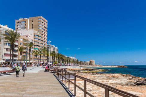 o_1ej346m201qhpdhm15ic14vg6c11m