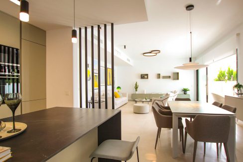 o_1ejaa8sig1tm34u1j8k12361j1d2v