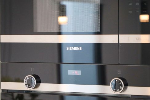 o_1ejaa8sigk03189k3p66q1hj2u