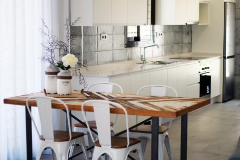 o_1ejkcn5l5167kjn710jd218f9f24