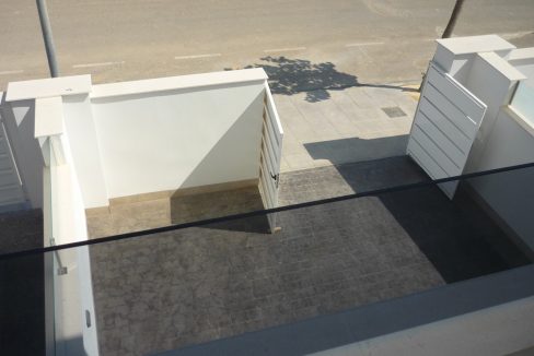 o_1ejs7q04cqfi40b8hughg9g3d