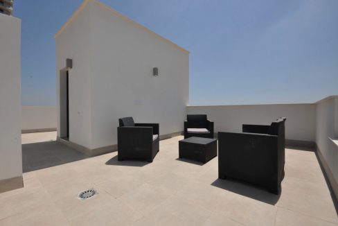 o_1ejsinc0fl22mfj1m1e16ht197q3g