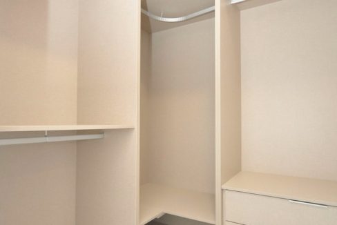 o_1ejsinc0fv2uljt1nd04udvl63b