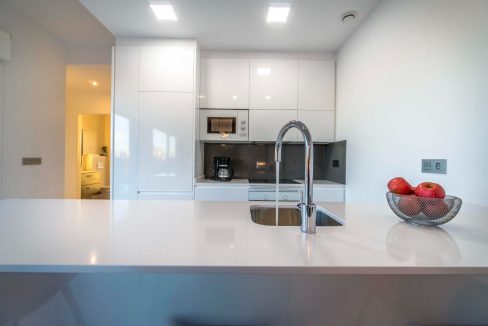 o_1ek1128dd12t44rb1mea1guj1kim33