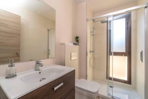 o_1ek1128df17611qg1o35qsqu7n3e