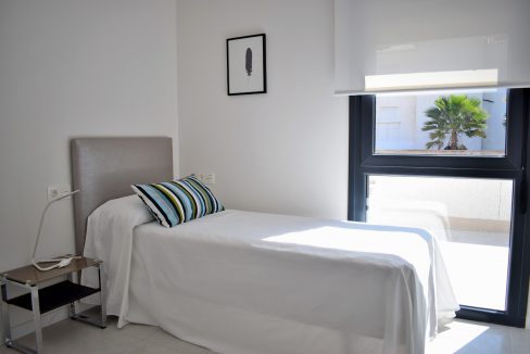 o_1ek1875971gaa1nqcrlmnhh1k6u2n