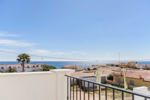 o_1ek49j5c71il9lk41g30uq8ich2g