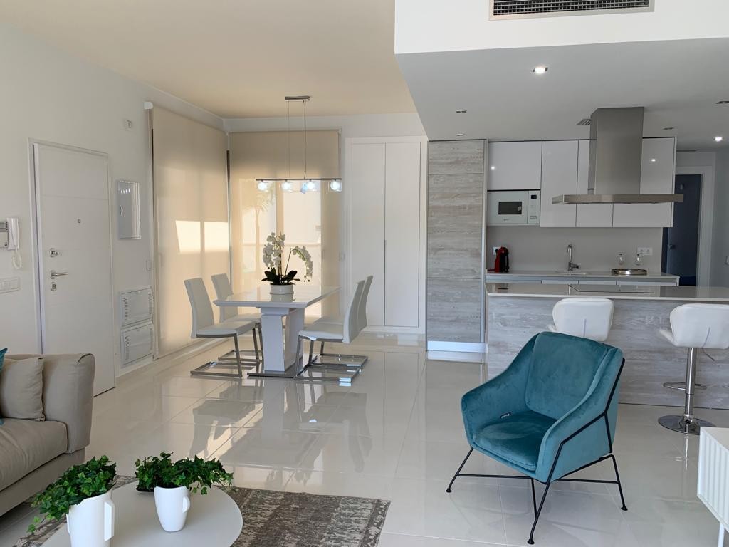 o_1ekbfcfg5mdm1lm2c808855tr2b