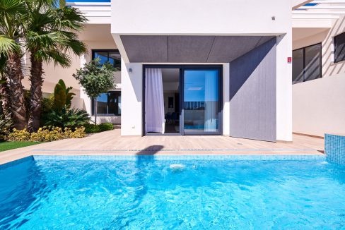 o_1eke3ig7f119g1uuk6hc1tuf1vvh2j