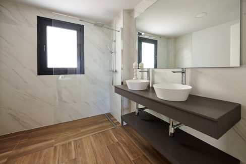 o_1eke3ig7h1hjhont1uofm481ep22t