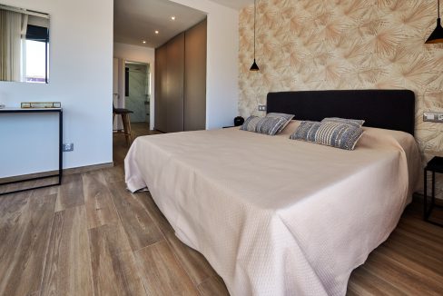 o_1eke3ig7hgvu102j1ij0cglqar33