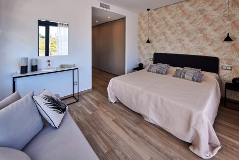 o_1eke3ig7hi4ainupe2cim18322v