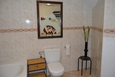 o_1eket3iq21g1t1vcg8fa4pv18cp3k