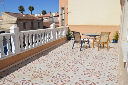 o_1eket3iq411qc2vhb493sf11bs4e