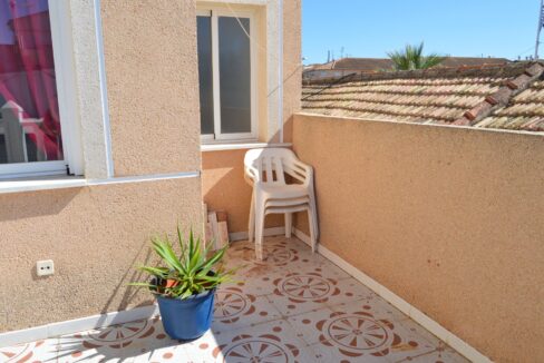 o_1eket3iq412t01l79e2k1m07ta94f