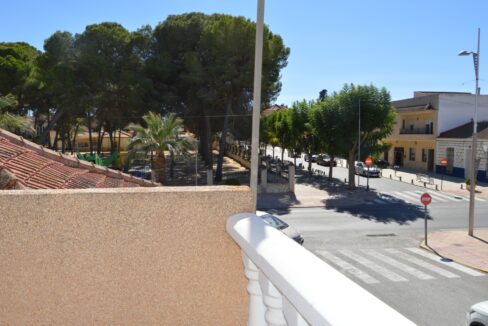 o_1eket3iq41hchi2111n01tv6rnr4g