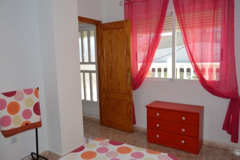 o_1eket3iq4e481dee2fr17p911204a