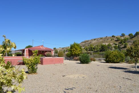 o_1ekf3dd5l86bk1v17jcg0sqf83a