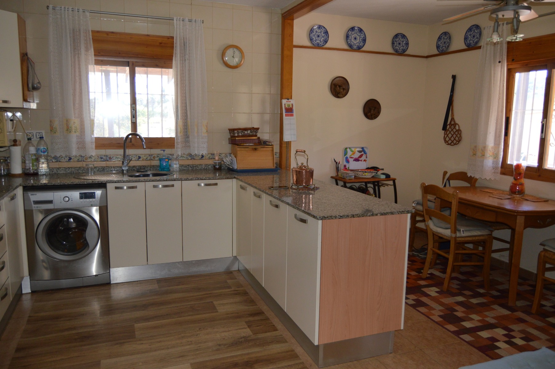 o_1ekf3dd5lbk41lfv7km9mbts35