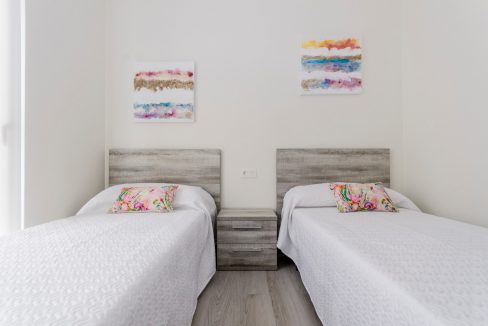 o_1ekjieg3c1besj5jjh9n56jrq2s