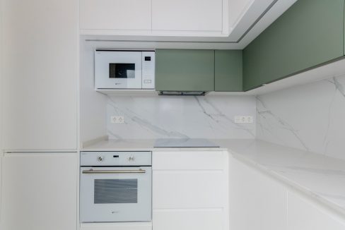 o_1ekjieg3com115pcuc01s901ffh2o